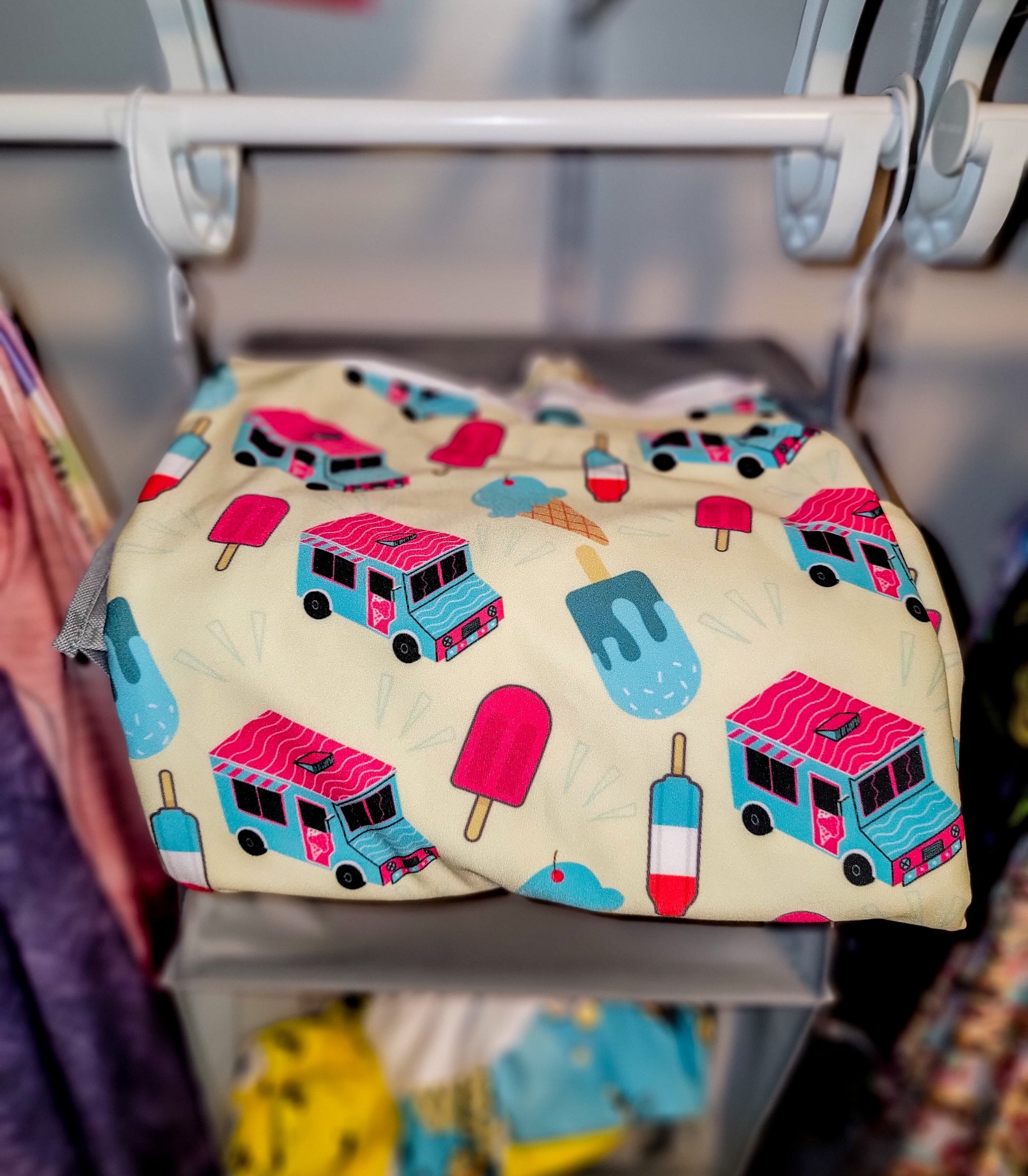 Summer Ice Cream Seamless File